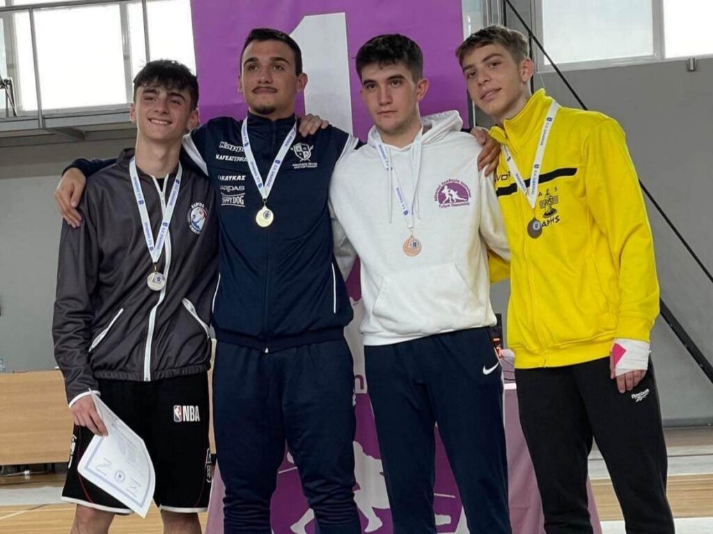 Ξιφασκία: Επιστροφή με κύπελλο και μετάλλια από τα Ιωάννινα