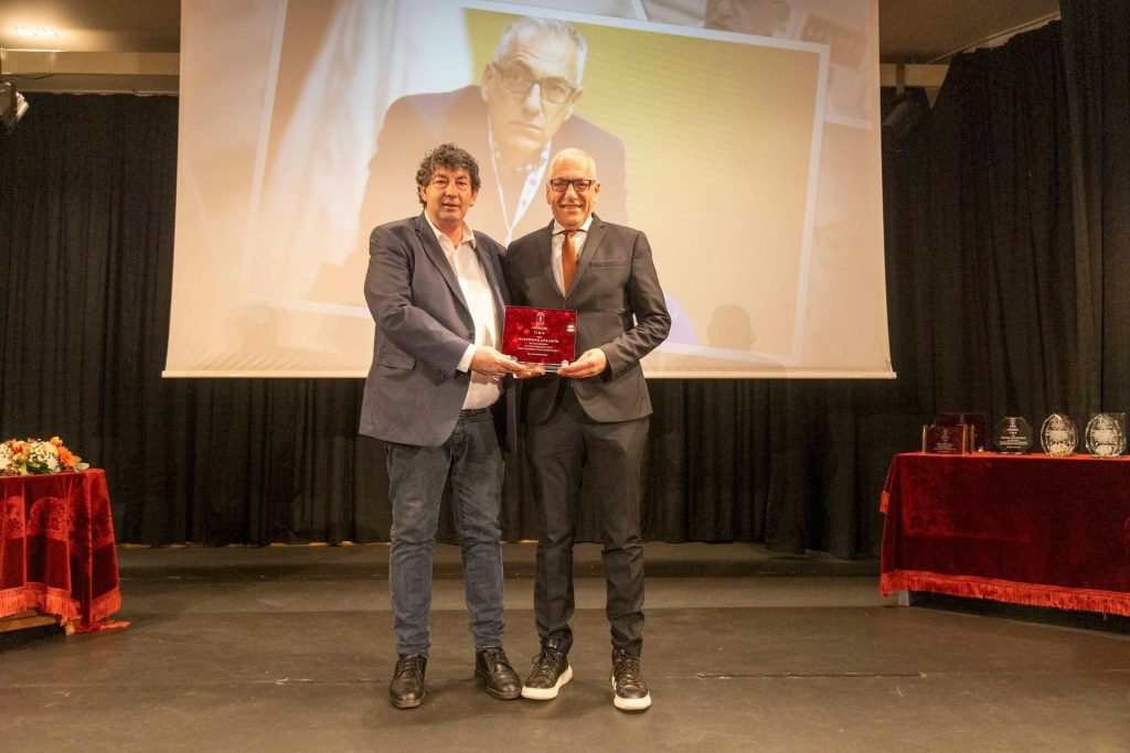 Μπάσκετ: Βράβευση του προέδρου του ΑΣ ΑΡΗΣ