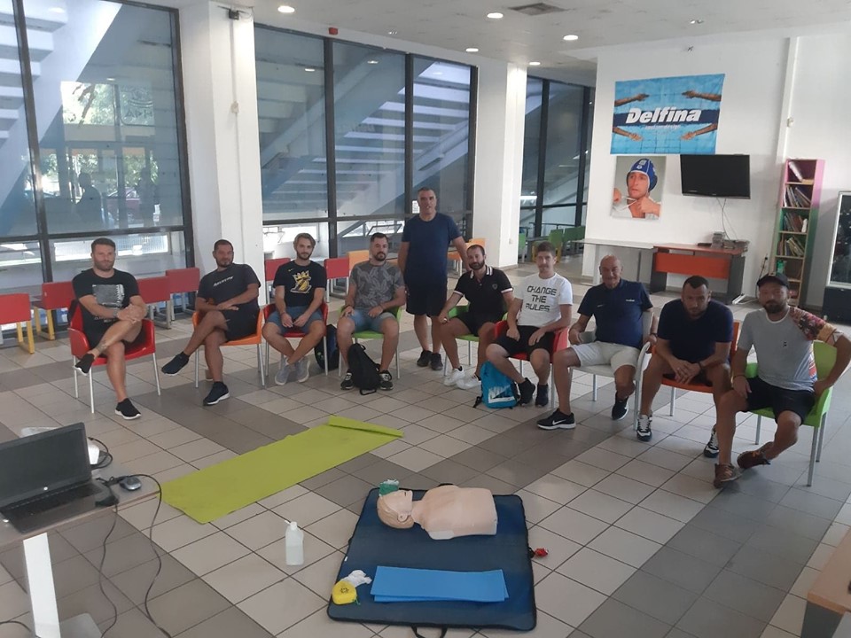 Ακαδημία Ποδοσφαίρου: Σεμινάριο ΚΑΡΠΑ για τους προπονητές των τμημάτων (PICS)