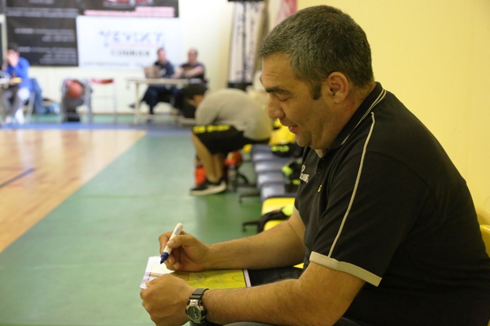 «Ευχαριστώ» στον Δημήτρη Μπουσβάρο