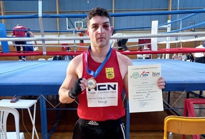 Πυγμαχία: «Ασημένιος» ο Καρανικόλας