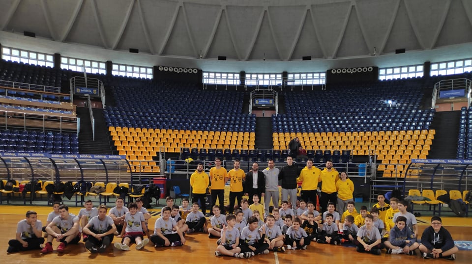 Με Καμπερίδη