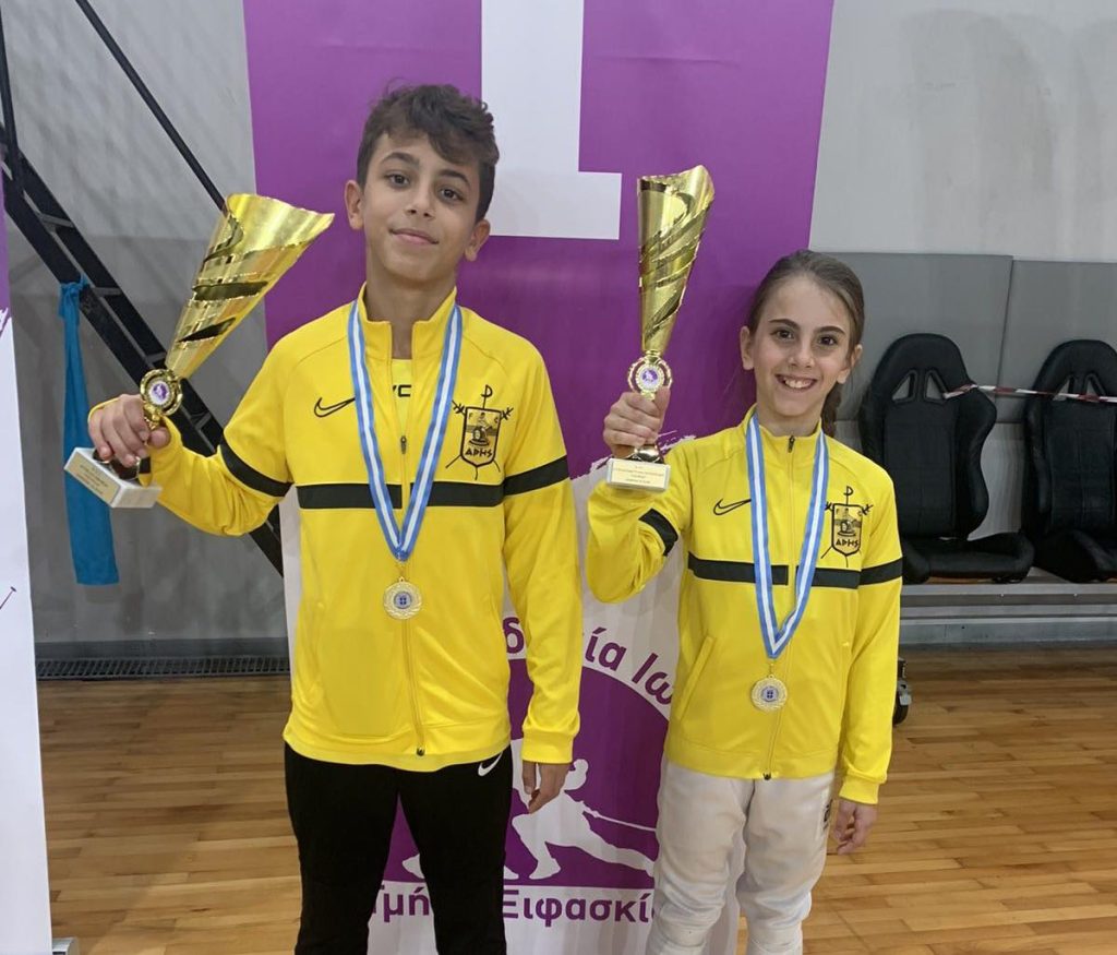 Ξιφασκία: Δύο κύπελλα