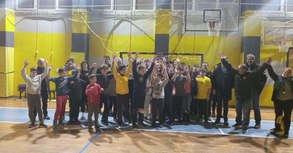 Χάντμπολ: Χριστουγεννιάτικη γιορτή με δώρα και εκπλήξεις (photostory)