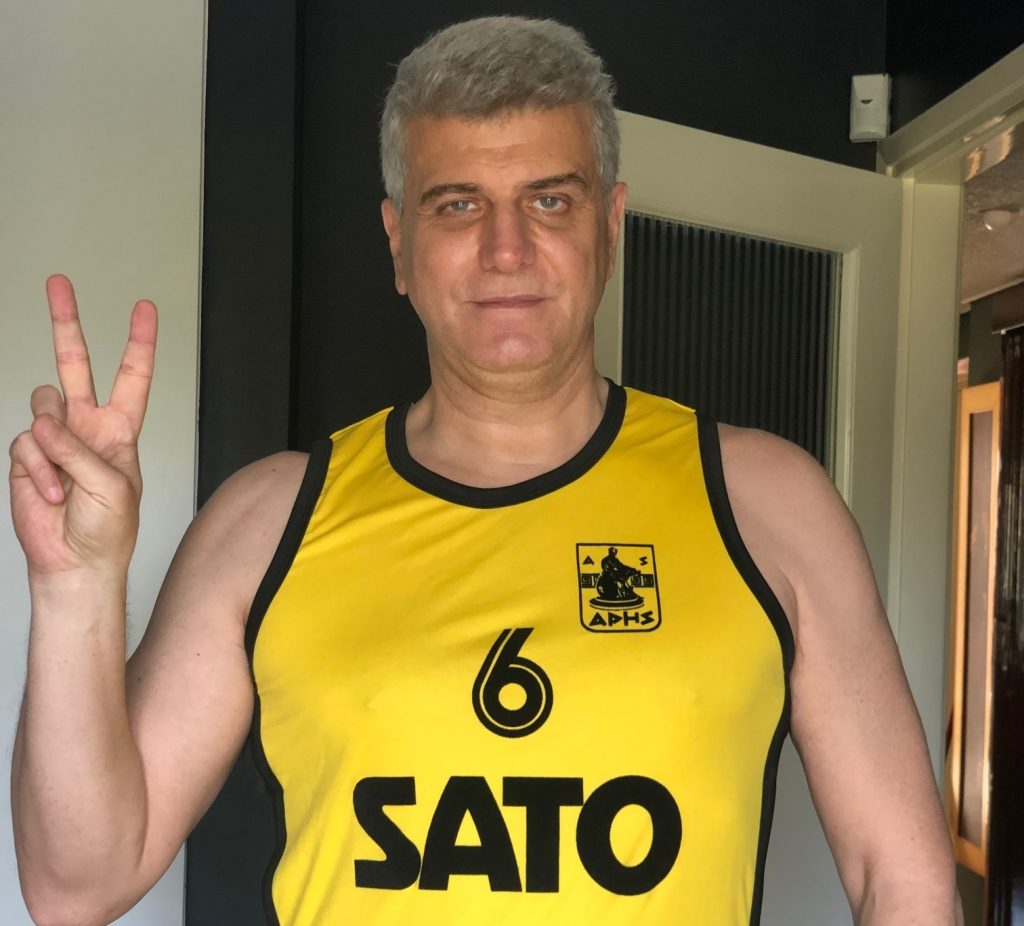 Ο Βλαδίμηρος Κυριακίδης με τη θρυλική φανέλα του Αυτοκράτορα