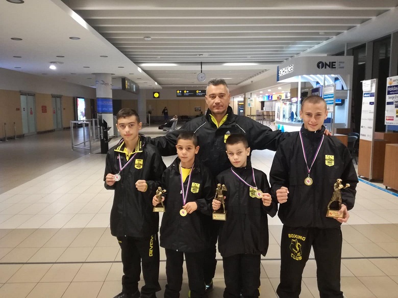 ΜΕΓΑΛΗ  ΕΠΙΤΥΧΙΑ ΤΩΝ ΜΙΚΡΩΝ ΠΥΓΜΑΧΩΝ ΤΟΥ ΑΡΗ