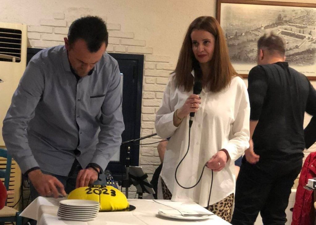 Παραδοσιακοί Χοροί: Η κοπή της πρωτοχρονιάτικης πίτας (pics)