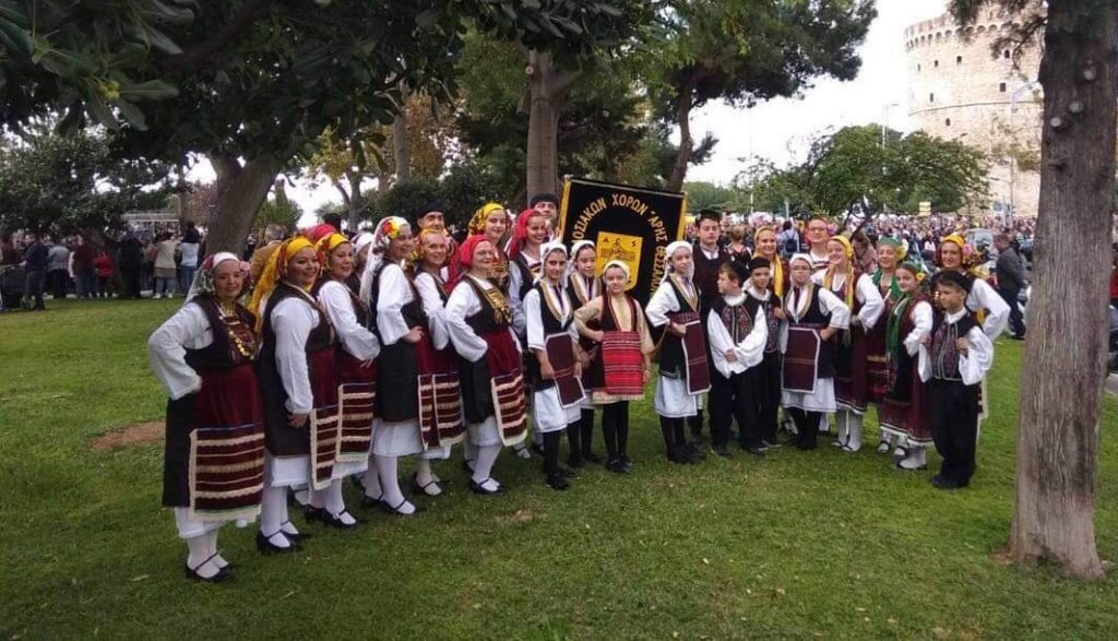 Παραδοσιακοί Χοροί: Χριστουγεννιάτικη γιορτή την Κυριακή (04/12)