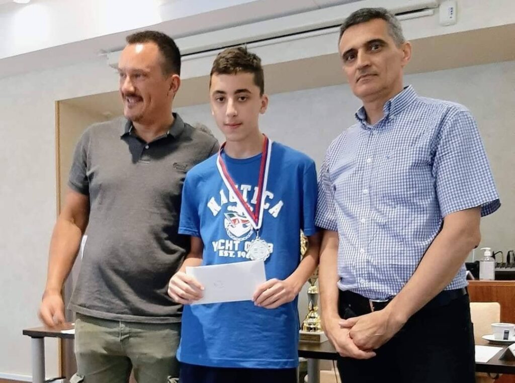 Σκάκι: Ασημένιο μετάλλιο για τον Στοϊμενίδη