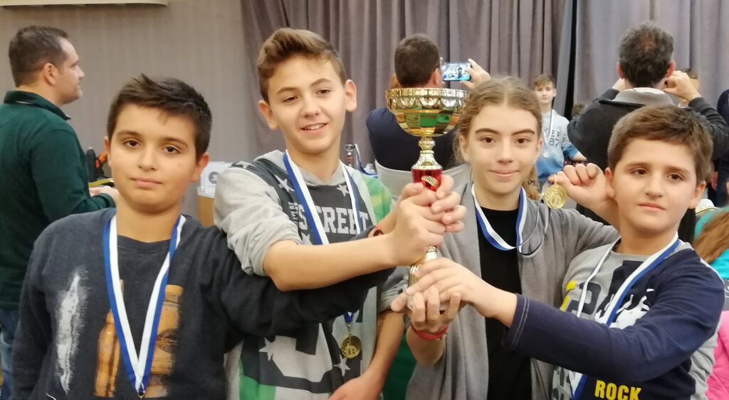 Σκάκι: Αήττητη πρωταθλήτρια η παιδική ομάδα του ΑΡΗ