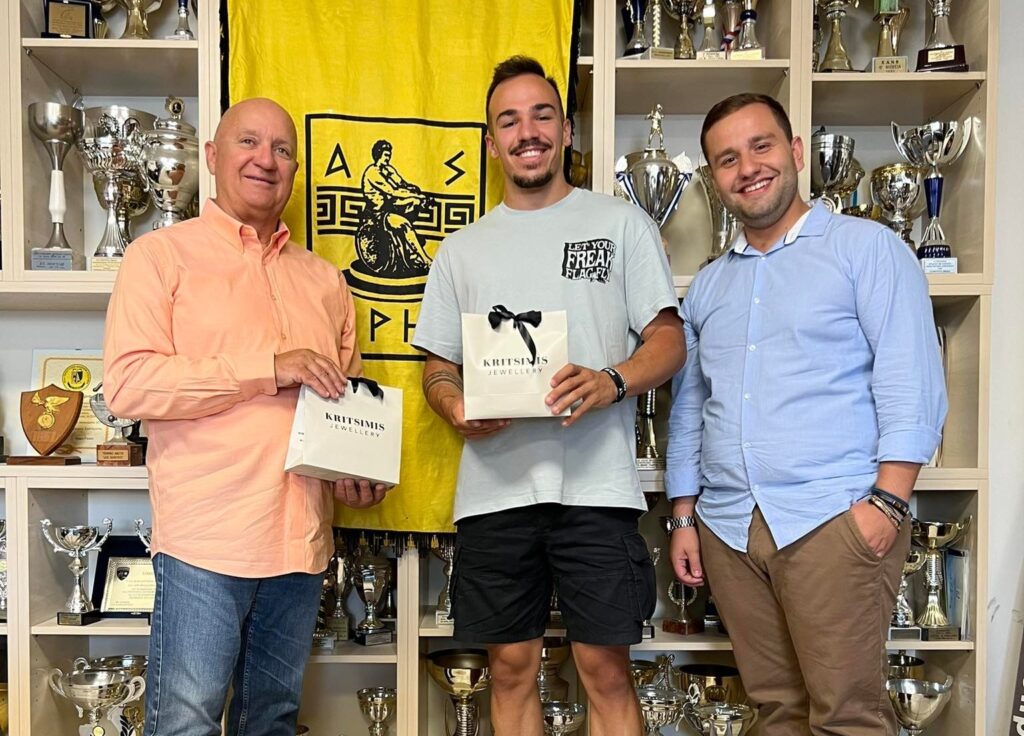 Στίβος: Ο Α.Σ. ΑΡΗΣ τίμησε τον Γιάννη Ρίζο