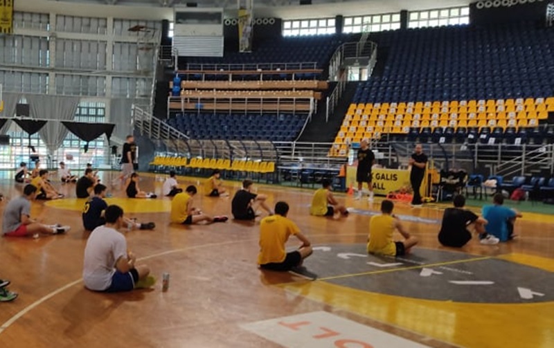 Ο Θανάσης Τσιούδας στο Camp της Ακαδημίας Μπάσκετ (pics)