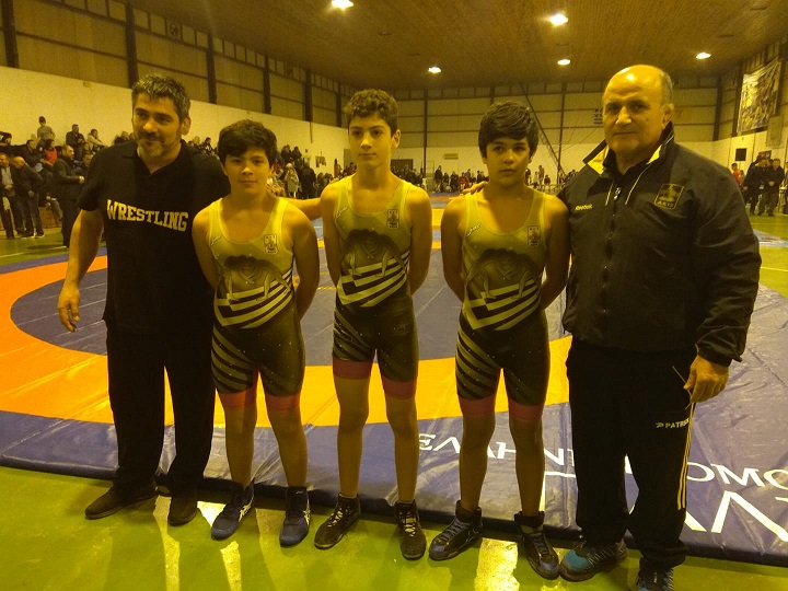 Με πολλά μετάλλια στην βαλίτσα τους επέστρεψαν οι μικροί παλαιστές