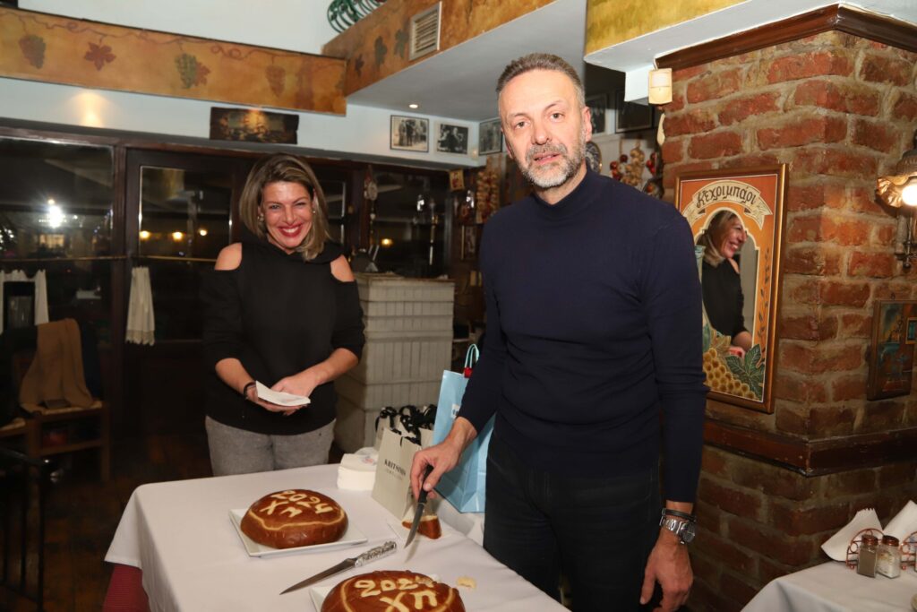 Βόλεϊ Ανδρών: Η κοπή της πίτας του ΑΡΗ (photostory)