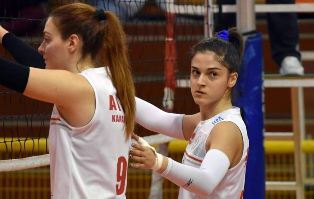 Βόλεϊ Γυναικών: Στα κιτρινόμαυρα η Ελπίδα Πιτσιγκώνη (video)