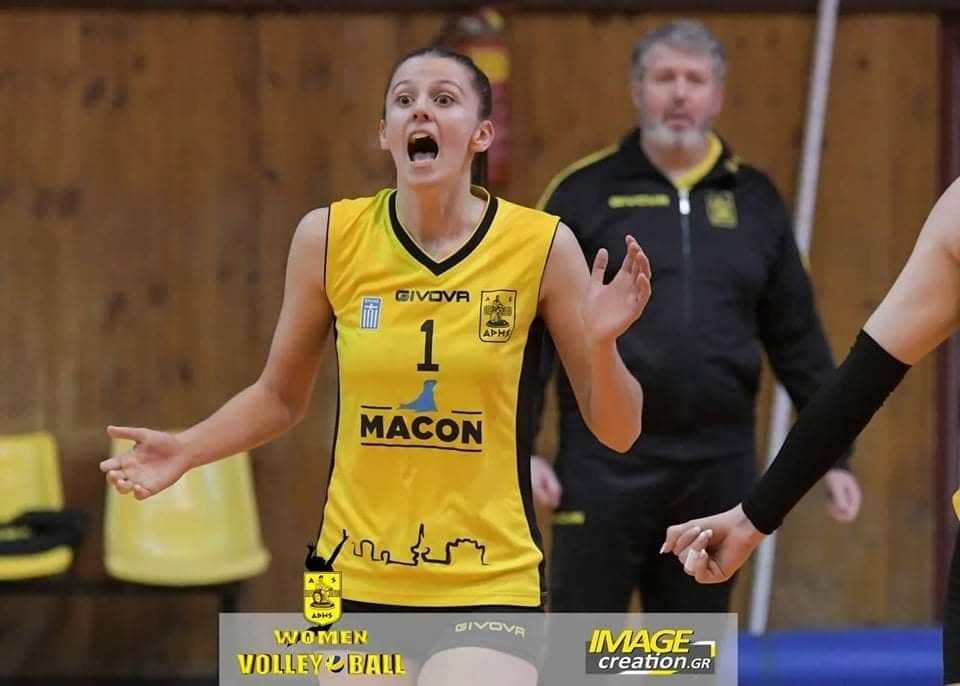 Βόλεϊ Γυναικών: Παραμένει στα κιτρινόμαυρα η Ευαγγελία Τάνη (video)